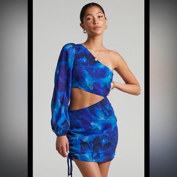 Runaway Label Calista Mini Dress in Blue - Picture 6 of 6